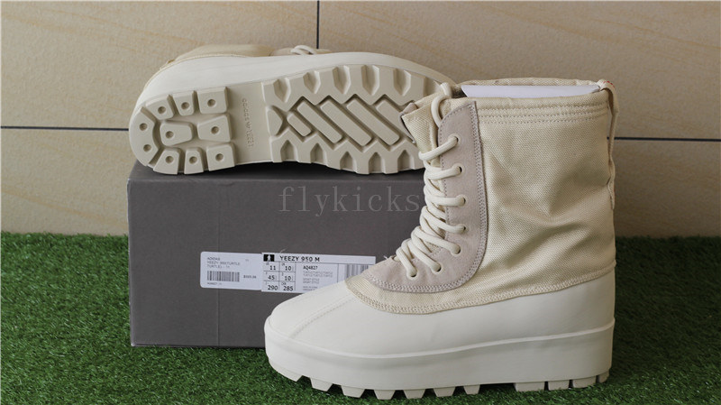 Adidas Yeezy 950 Duck Boost PeyoteTurtle DoveWhite